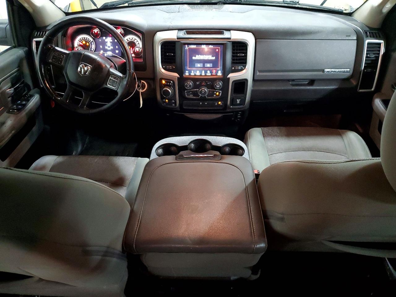 2018 RAM 1500 SLT photo 15