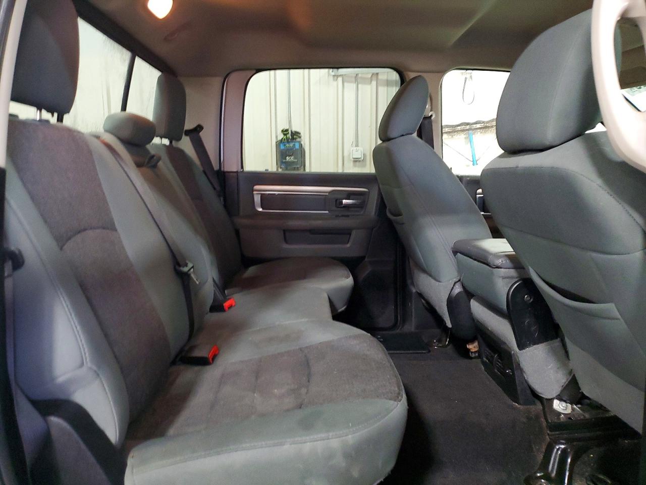 2018 RAM 1500 SLT photo 19