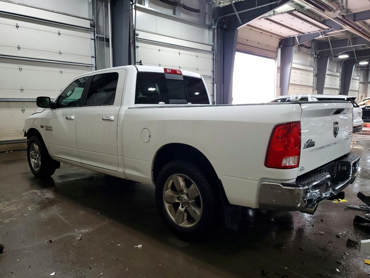 2018 RAM 1500 SLT photo 3