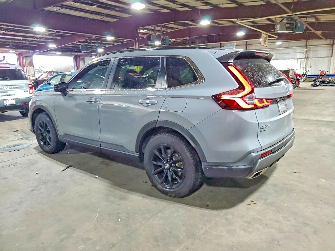 2024 HONDA CR-V SPORT photo 2