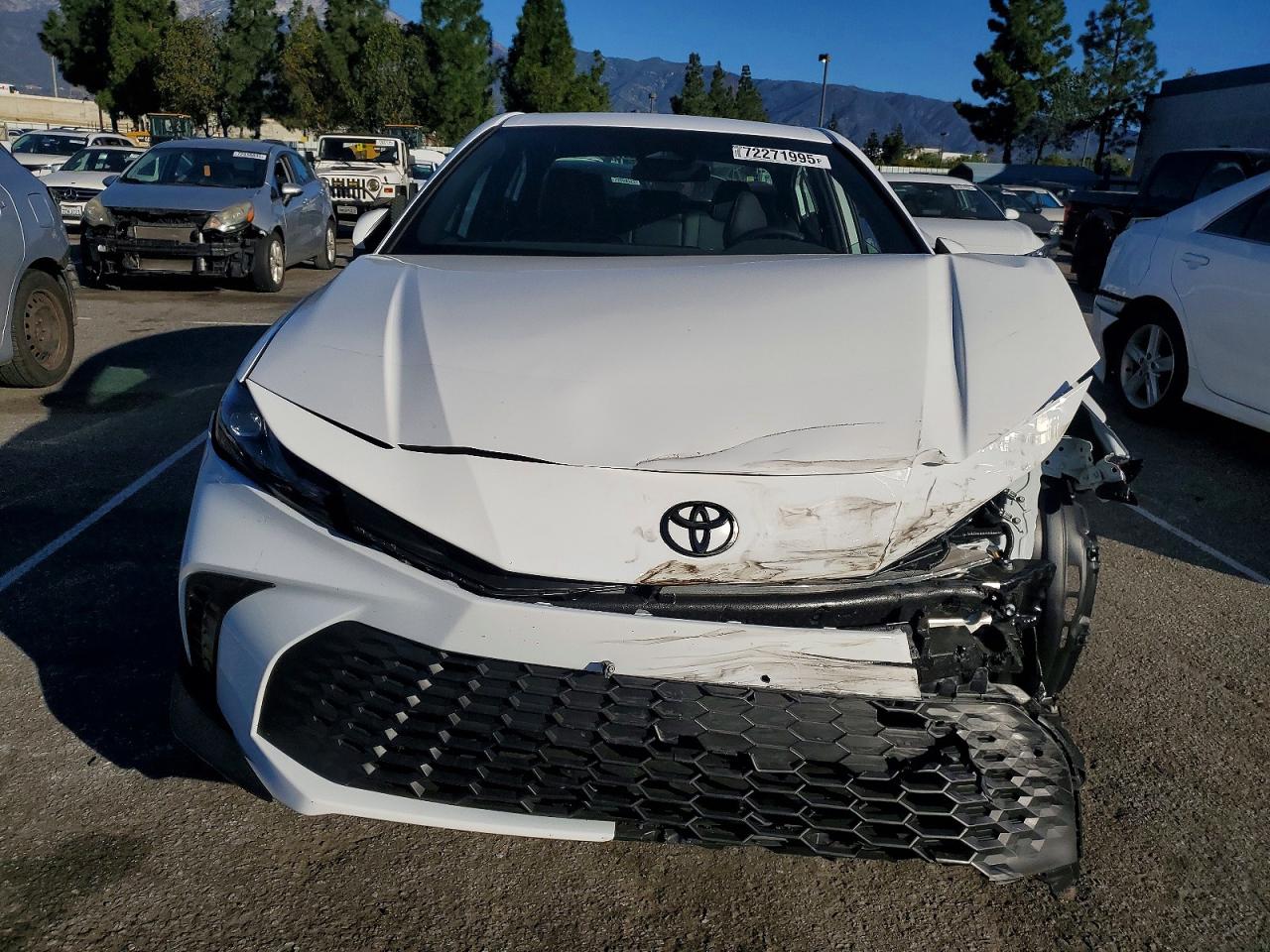 2025 TOYOTA CAMRY XSE photo 5