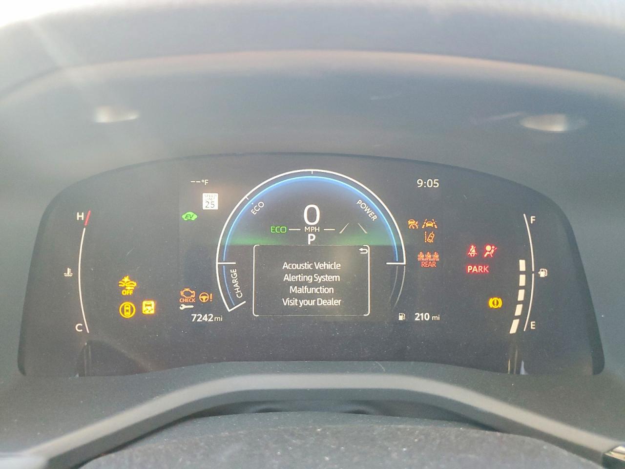 2025 TOYOTA CAMRY XSE photo 9