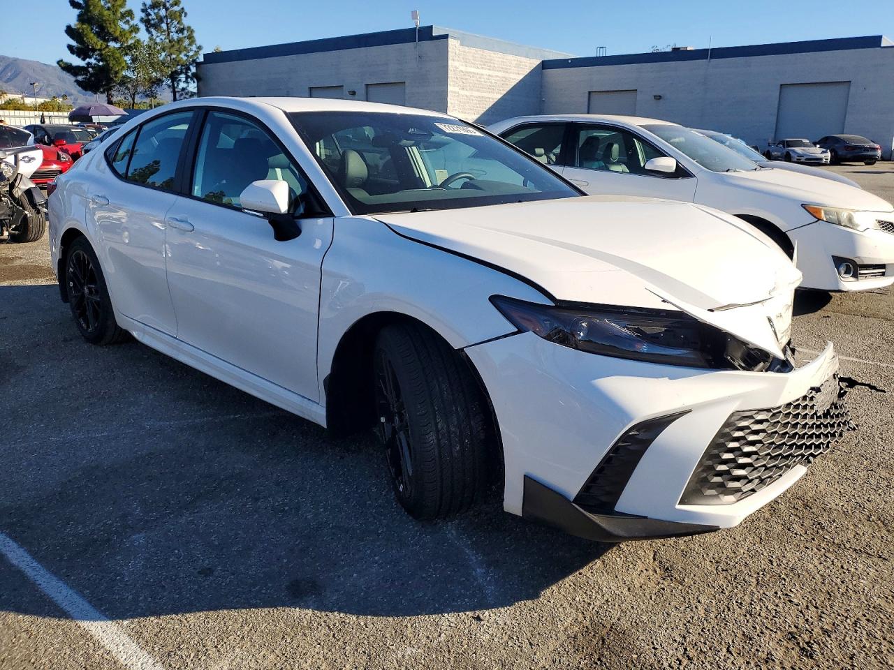 2025 TOYOTA CAMRY XSE photo 4