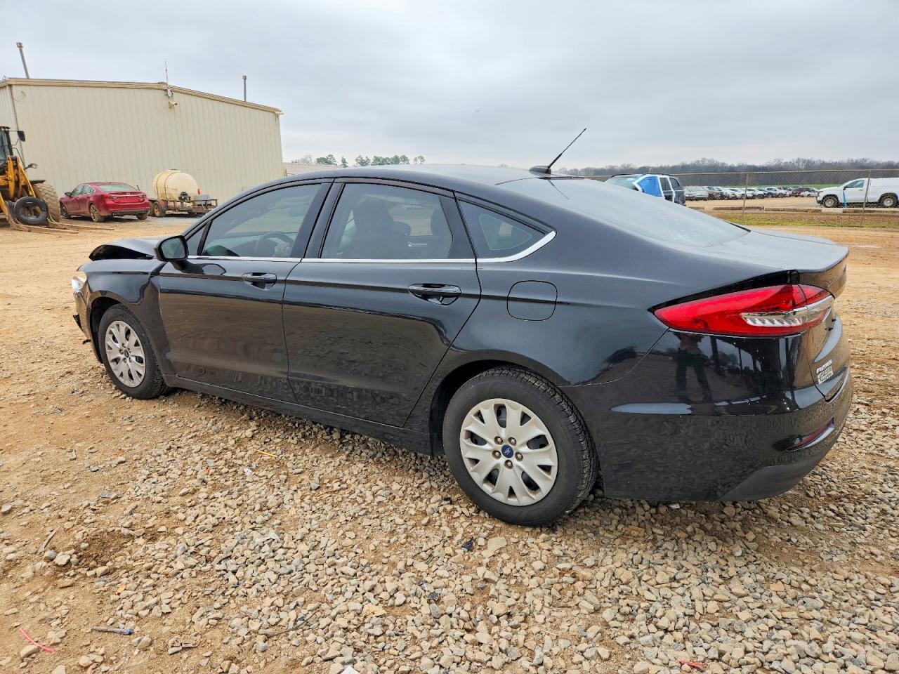2019 FORD FUSION S photo 4
