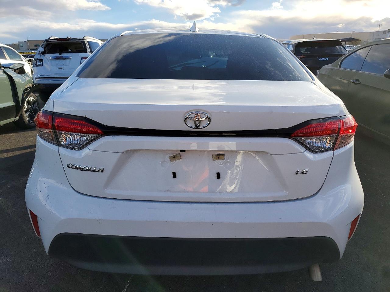 2023 TOYOTA COROLLA LE photo 6