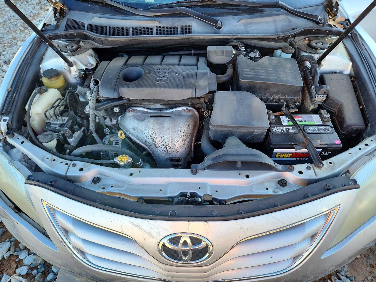 2011 TOYOTA CAMRY LE photo 11