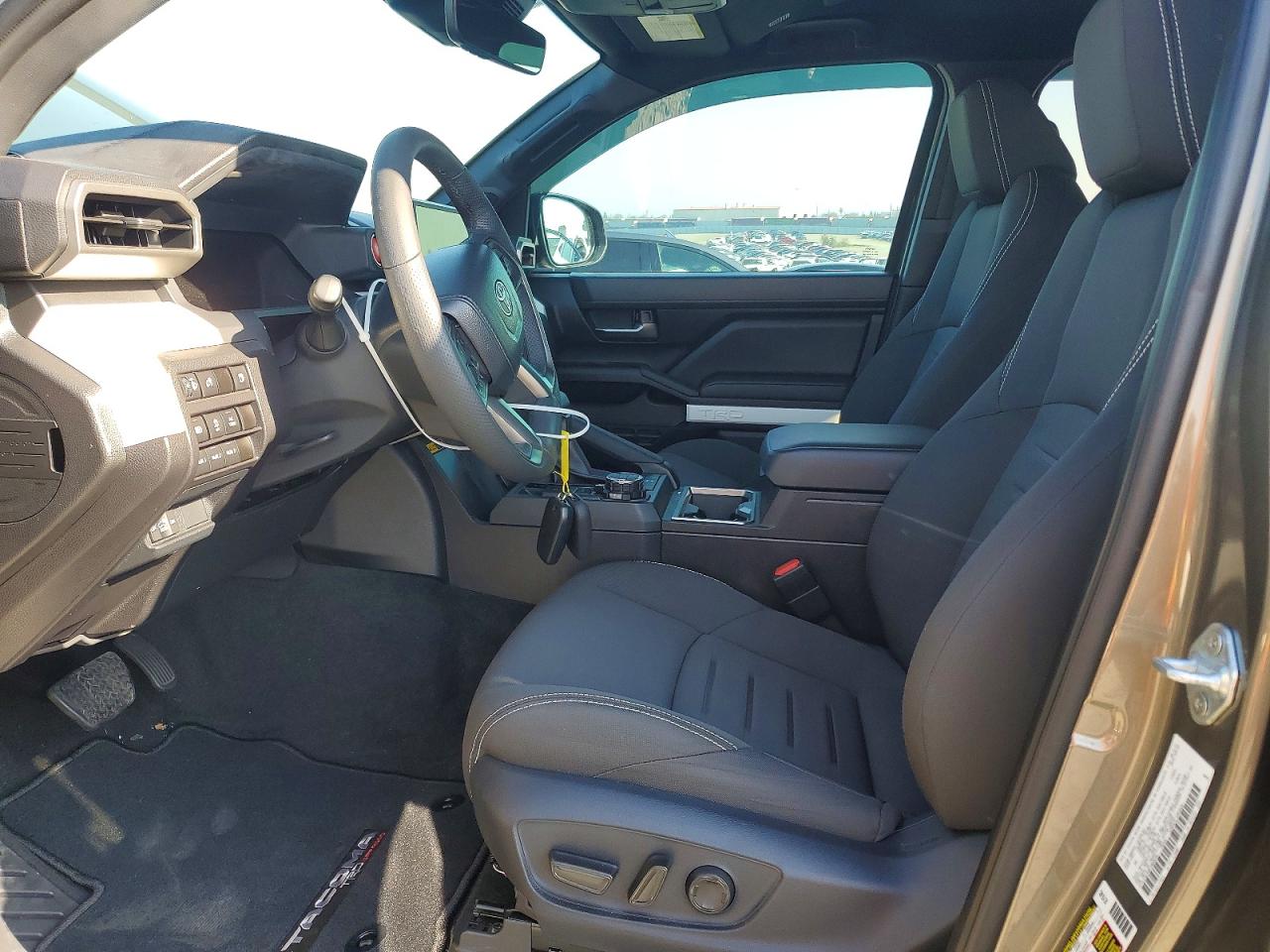 2024 TOYOTA TACOMA DOUBLE CAB photo 7