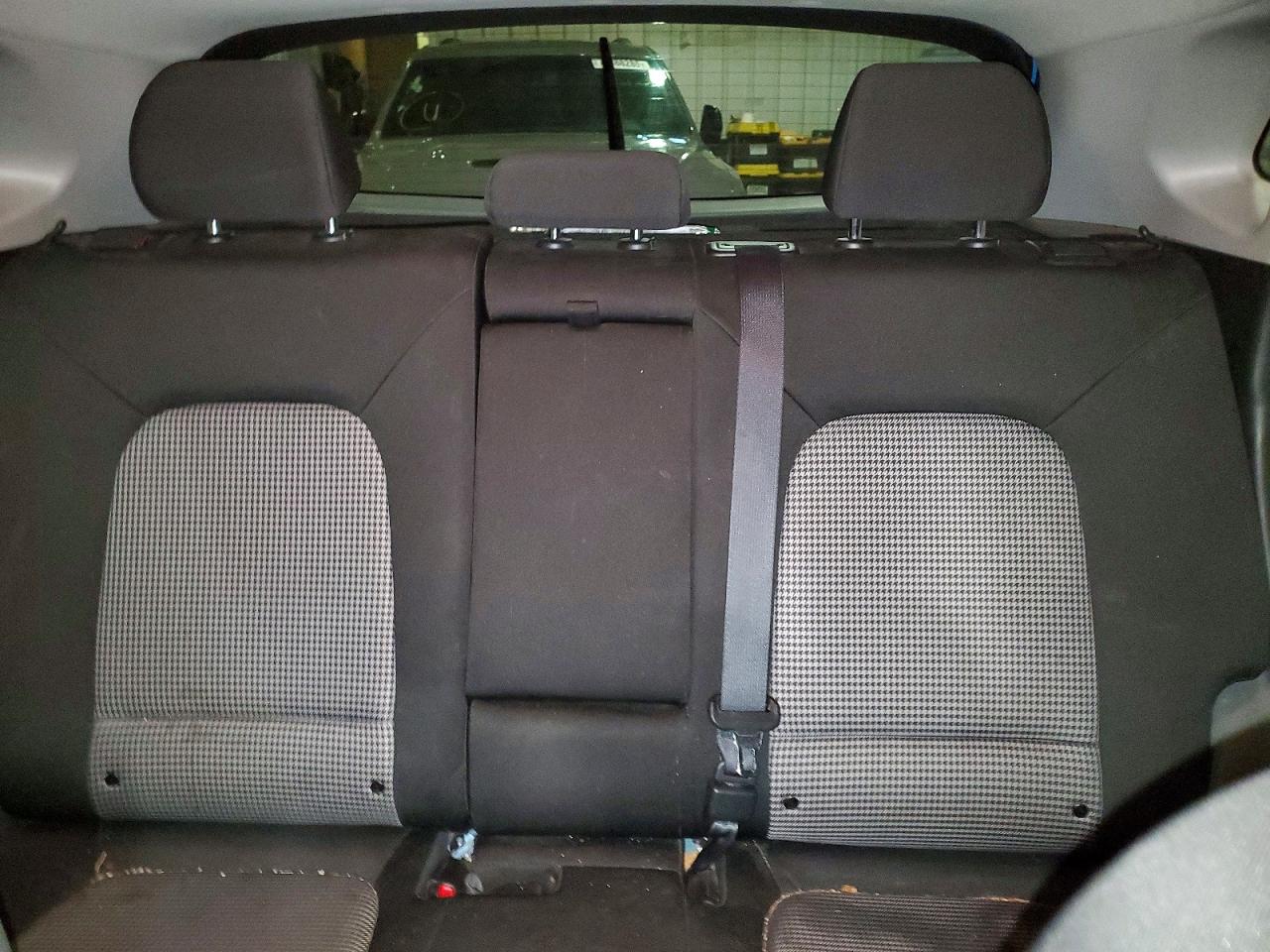 2020 HYUNDAI KONA SE photo 28