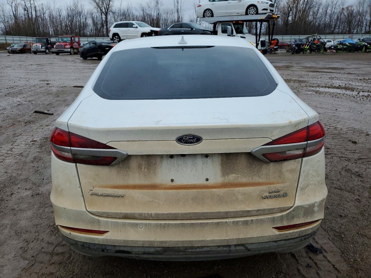 2019 FORD FUSION SE photo 16