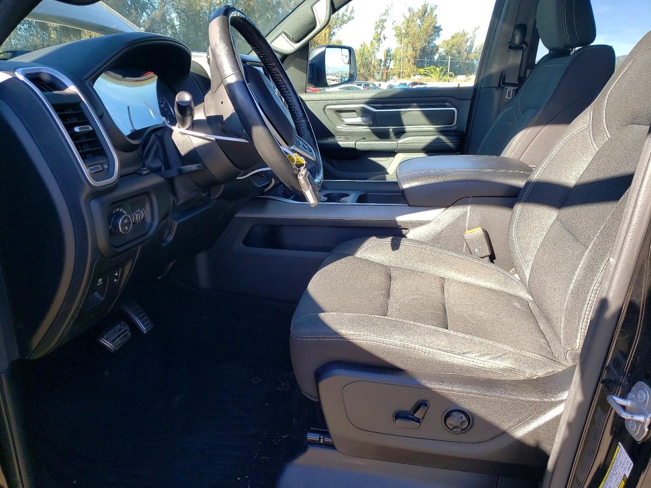 2019 RAM 1500 BIG HORN/LONE STAR photo 19
