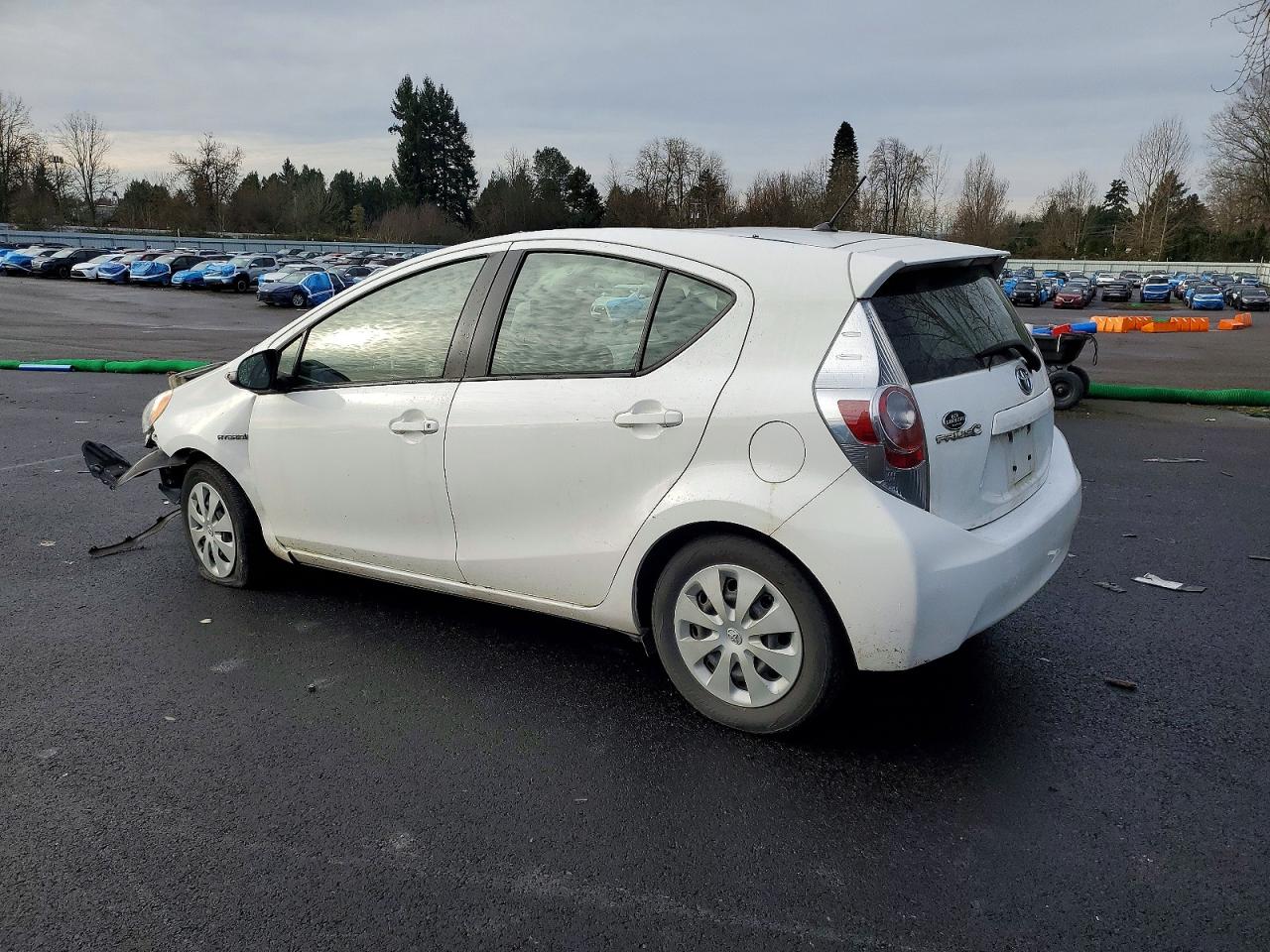 2013 TOYOTA PRIUS C photo 3