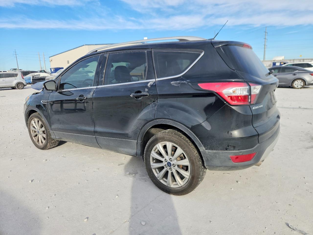 2017 FORD ESCAPE TITANIUM photo 2