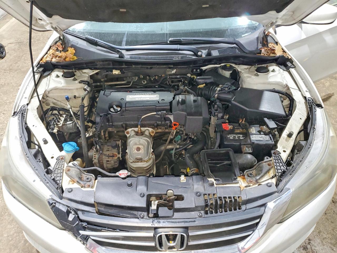 2013 HONDA ACCORD LX photo 21