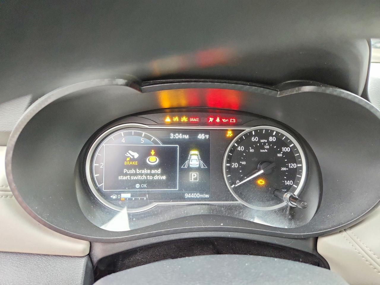 2020 NISSAN VERSA SV photo 9