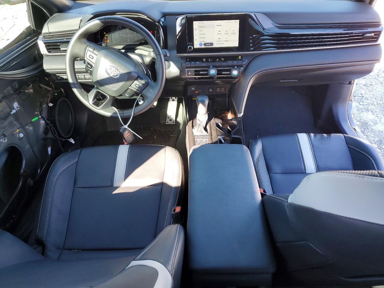 2025 TOYOTA CAMRY XSE photo 8