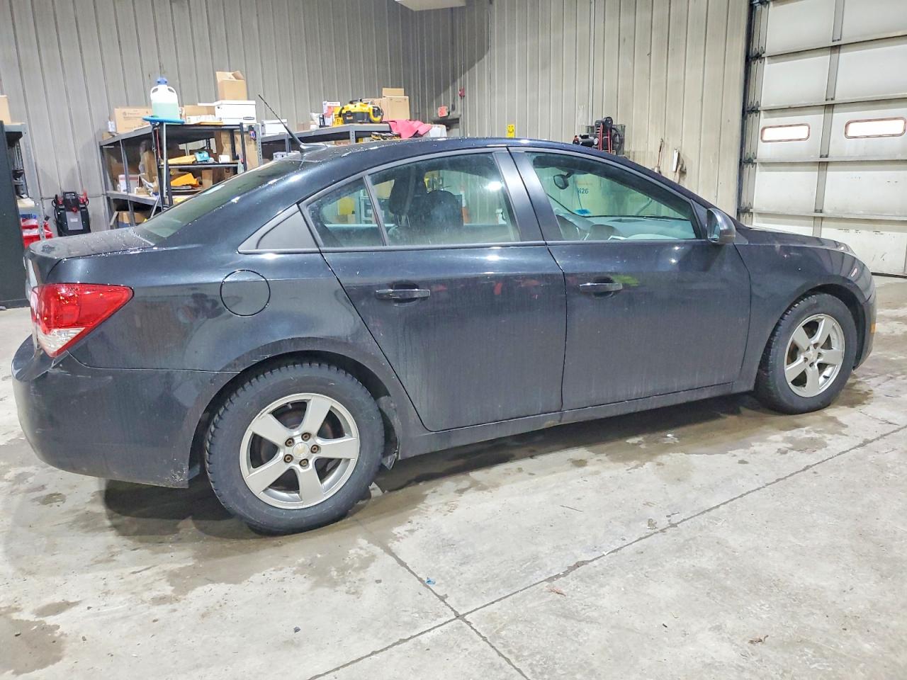 2014 CHEVROLET CRUZE LS photo 3