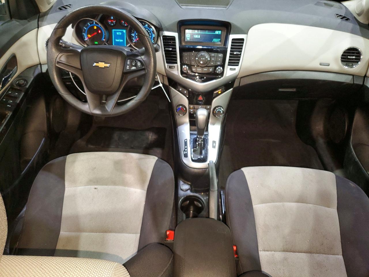 2014 CHEVROLET CRUZE LS photo 8