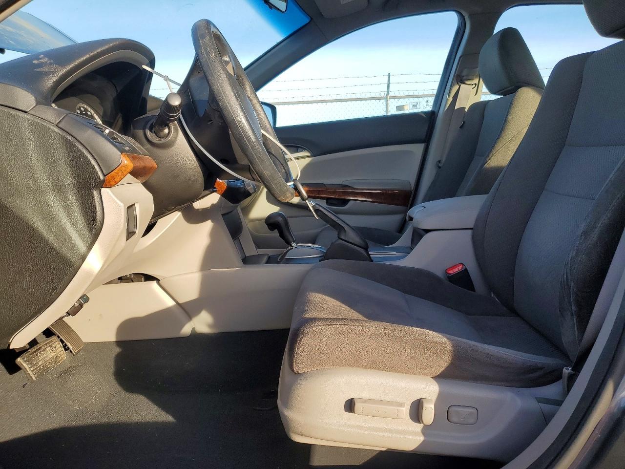 2012 HONDA ACCORD EX photo 7