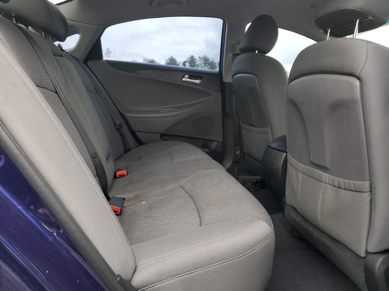 2012 HYUNDAI SONATA GLS photo 28