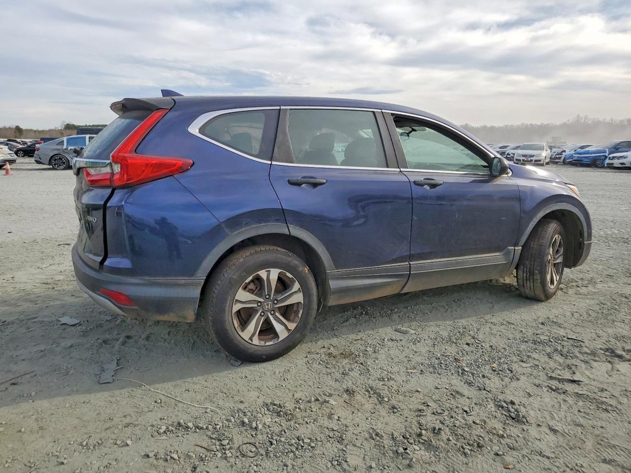 2017 HONDA CR-V LX photo 7