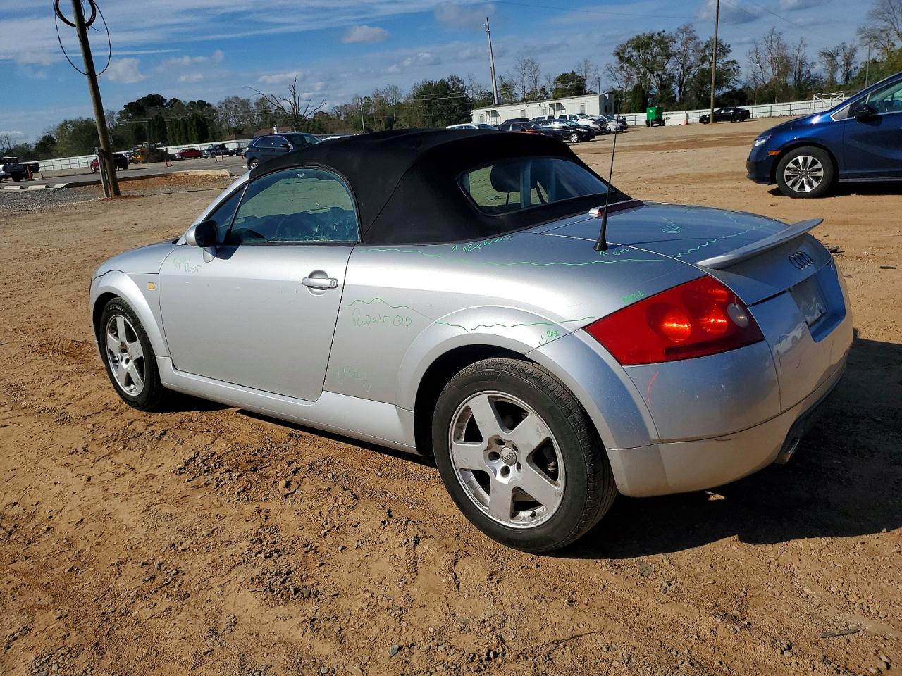 2002 AUDI TT photo 3