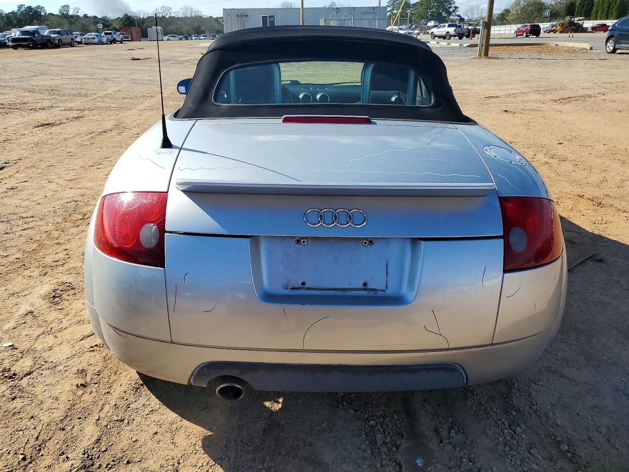 2002 AUDI TT photo 11