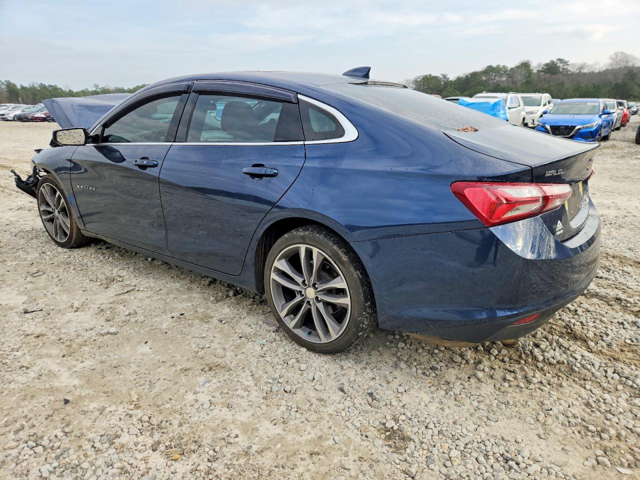 2022 CHEVROLET MALIBU LT photo 2