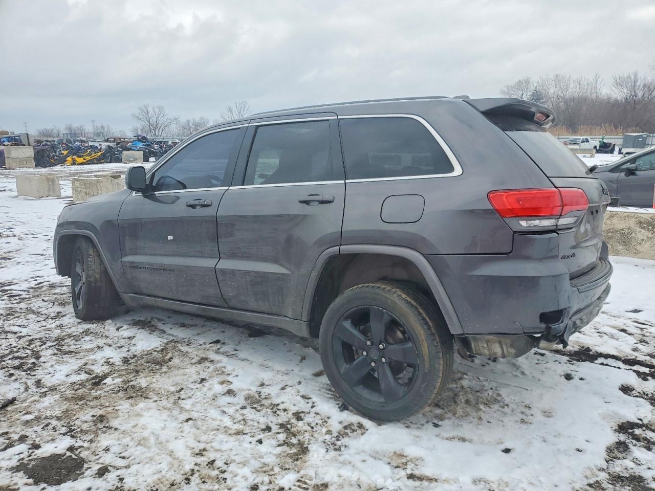 2015 JEEP GRAND CHEROKEE LAREDO photo 4