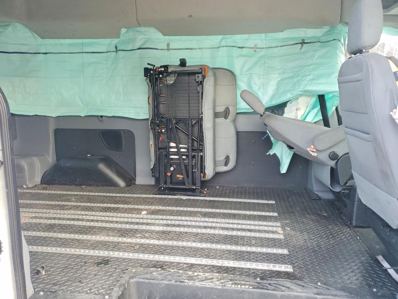 2017 FORD TRANSIT-150 WAG photo 11