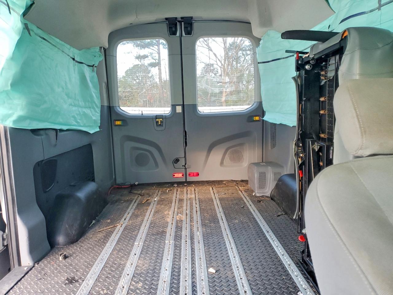 2017 FORD TRANSIT-150 WAG photo 10