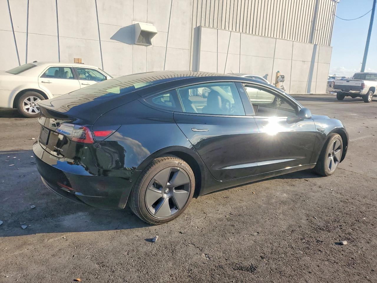 2022 TESLA MODEL 3 photo 3