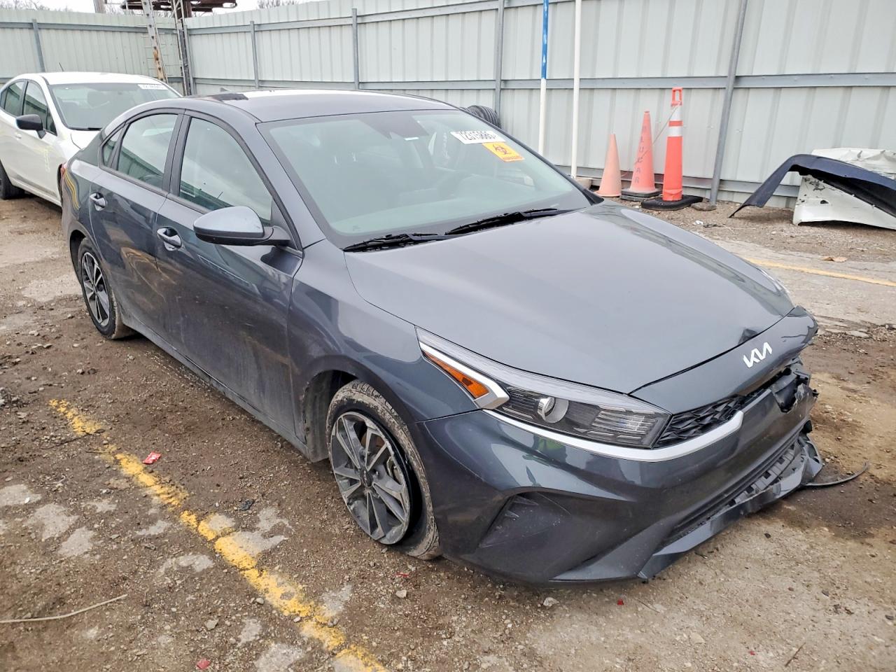 2023 KIA FORTE LXS photo 4