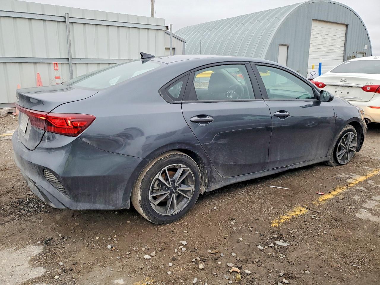 2023 KIA FORTE LXS photo 3