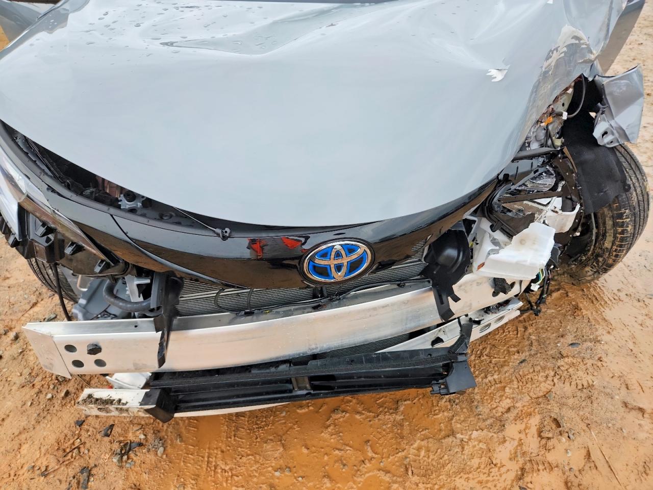 2025 TOYOTA SIENNA XSE photo 34