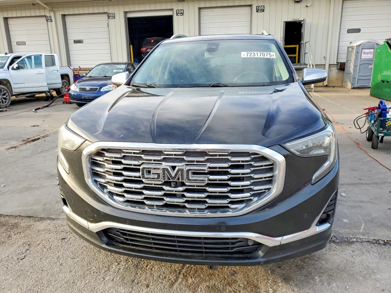 2018 GMC TERRAIN DENALI photo 13