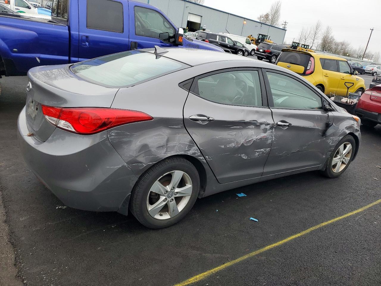 2013 HYUNDAI ELANTRA GLS photo 3