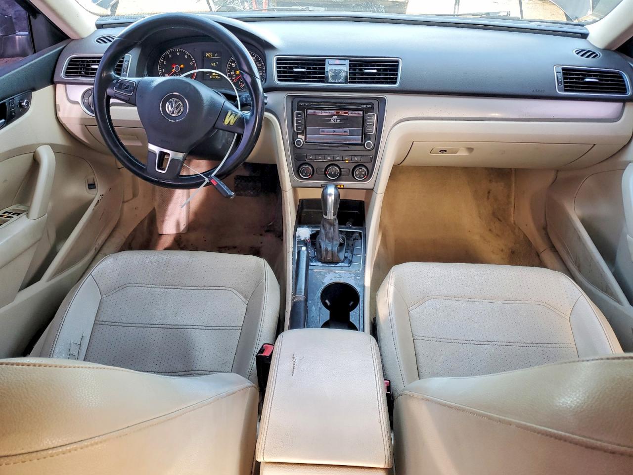 2015 VOLKSWAGEN PASSAT S photo 22