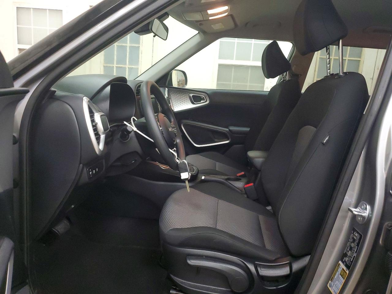 2025 KIA SOUL LX photo 13