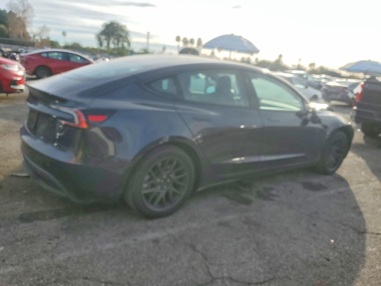 2024 TESLA MODEL 3 photo 5
