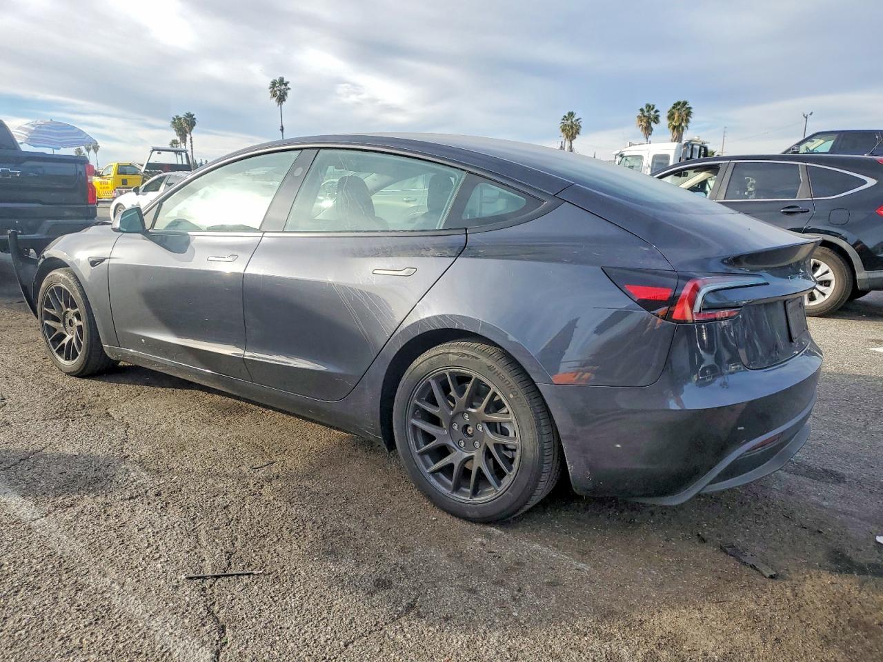 2024 TESLA MODEL 3 photo 3