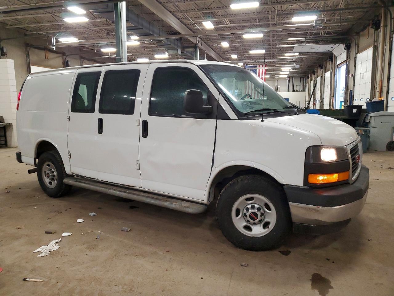 2017 GMC SAVANA 2500 UTILITY / SERVICE VAN photo 4