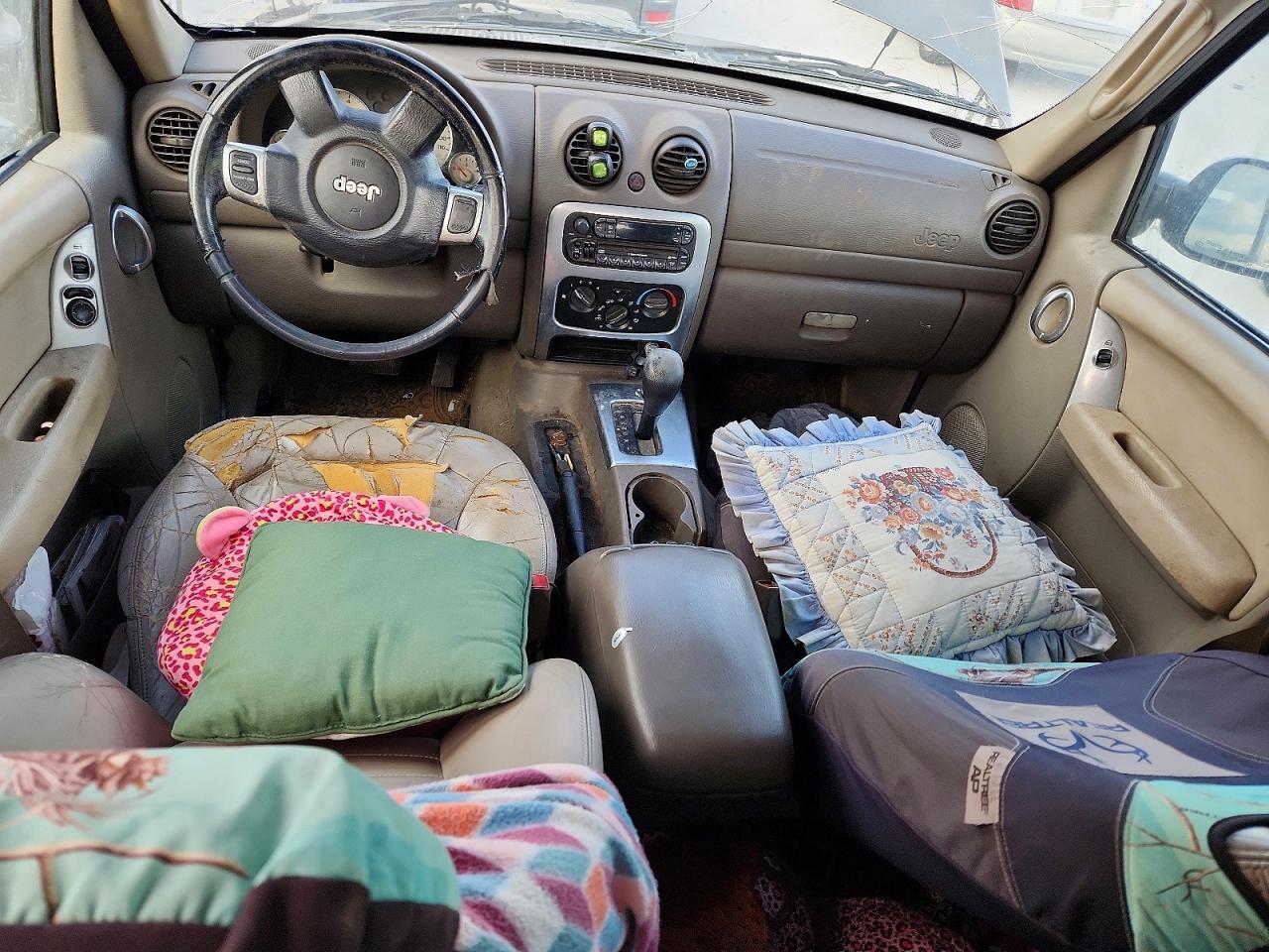 2003 JEEP LIBERTY photo 15
