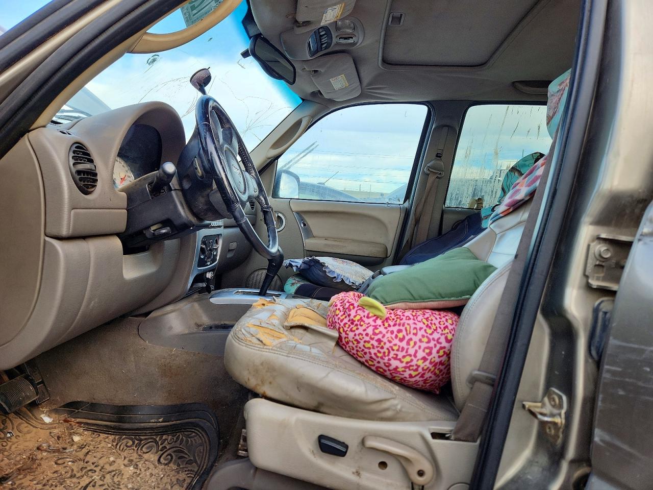 2003 JEEP LIBERTY photo 13