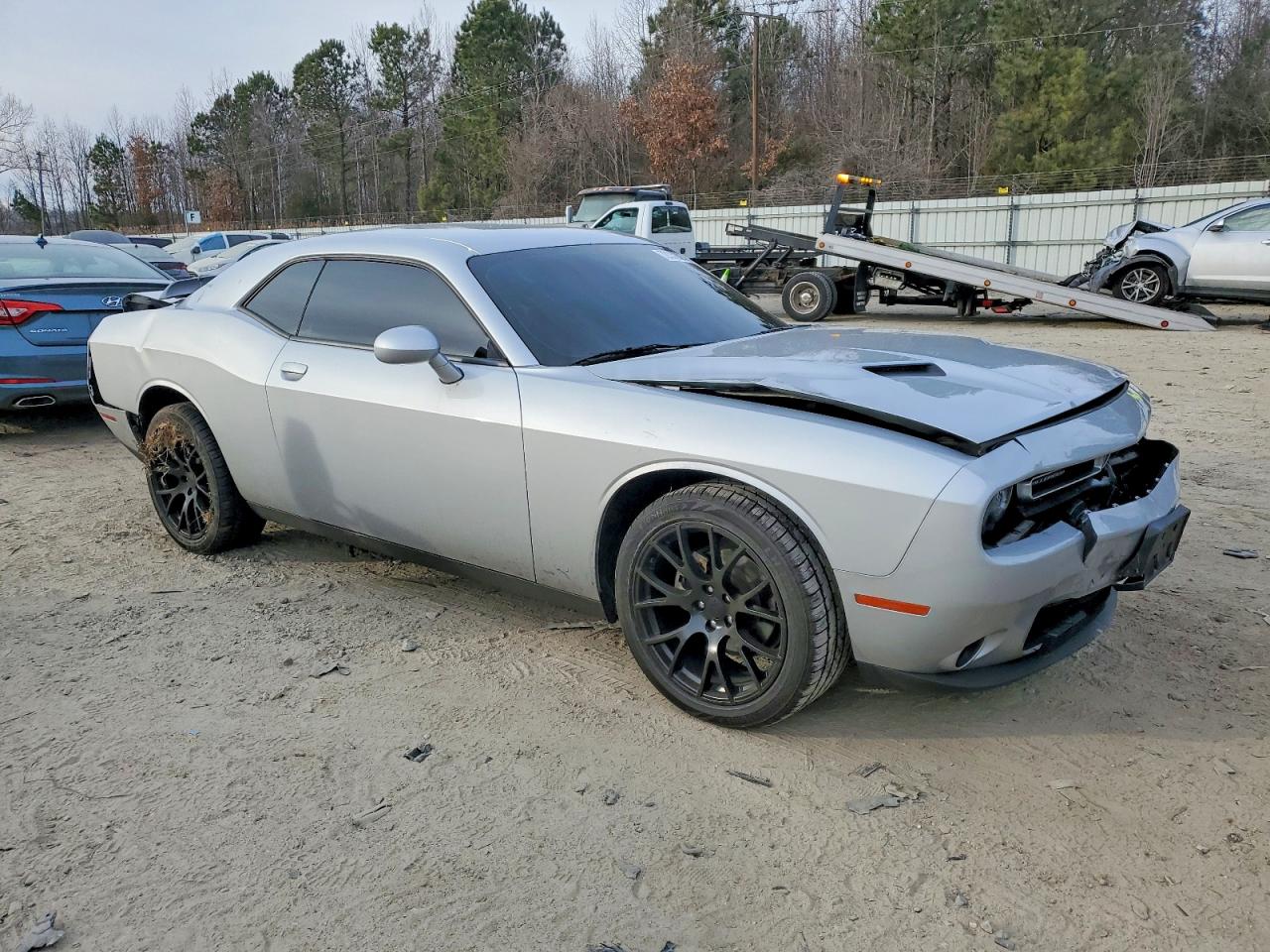 2023 DODGE CHALLENGER SXT photo 4