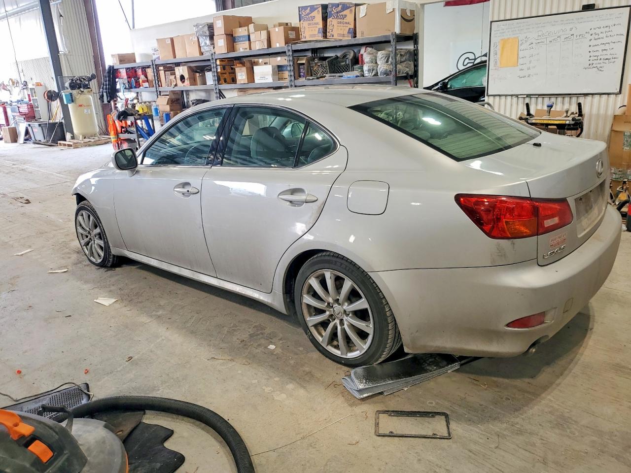 2006 LEXUS IS 250 photo 3