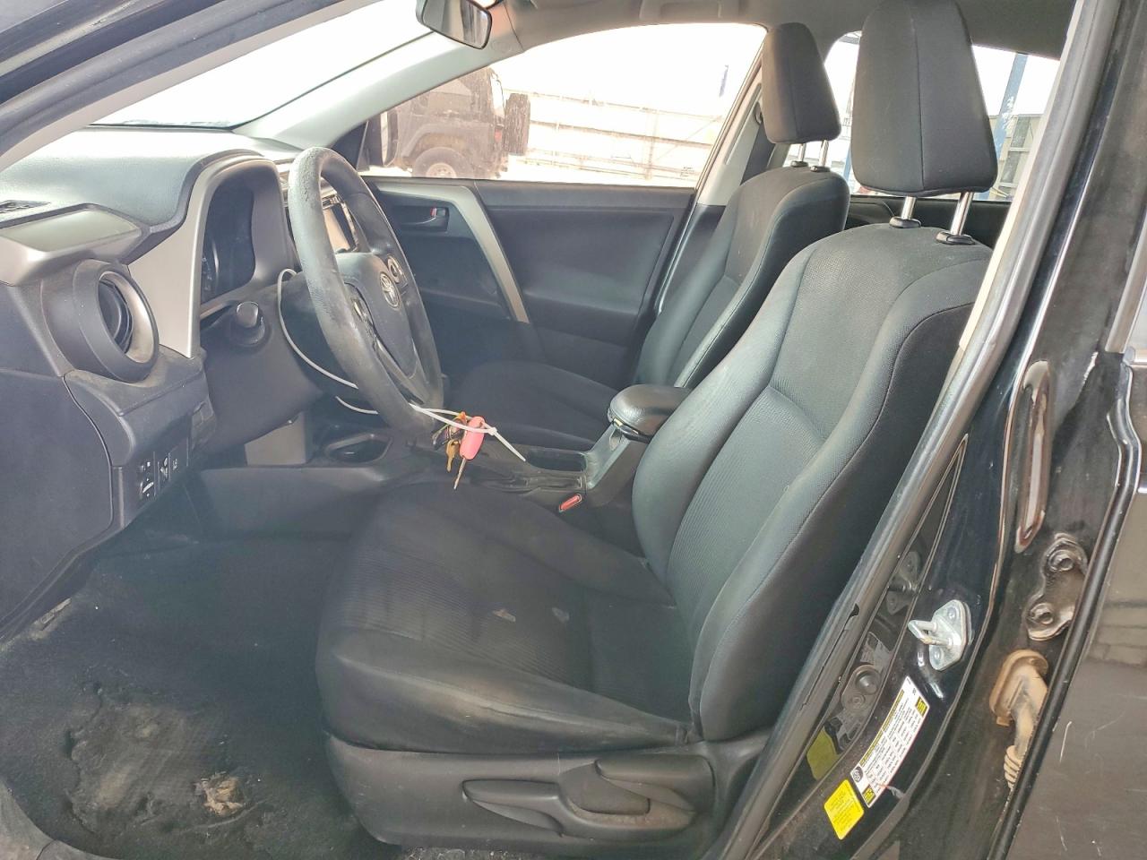 2018 TOYOTA RAV4 LE photo 19
