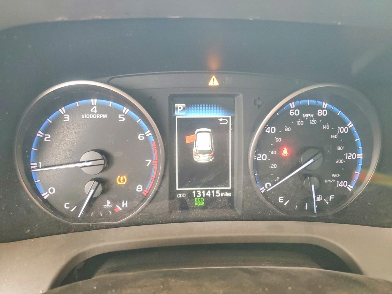 2018 TOYOTA RAV4 LE photo 25
