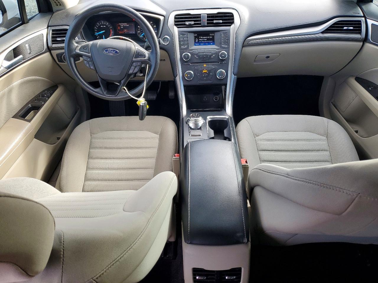 2017 FORD FUSION SE photo 8