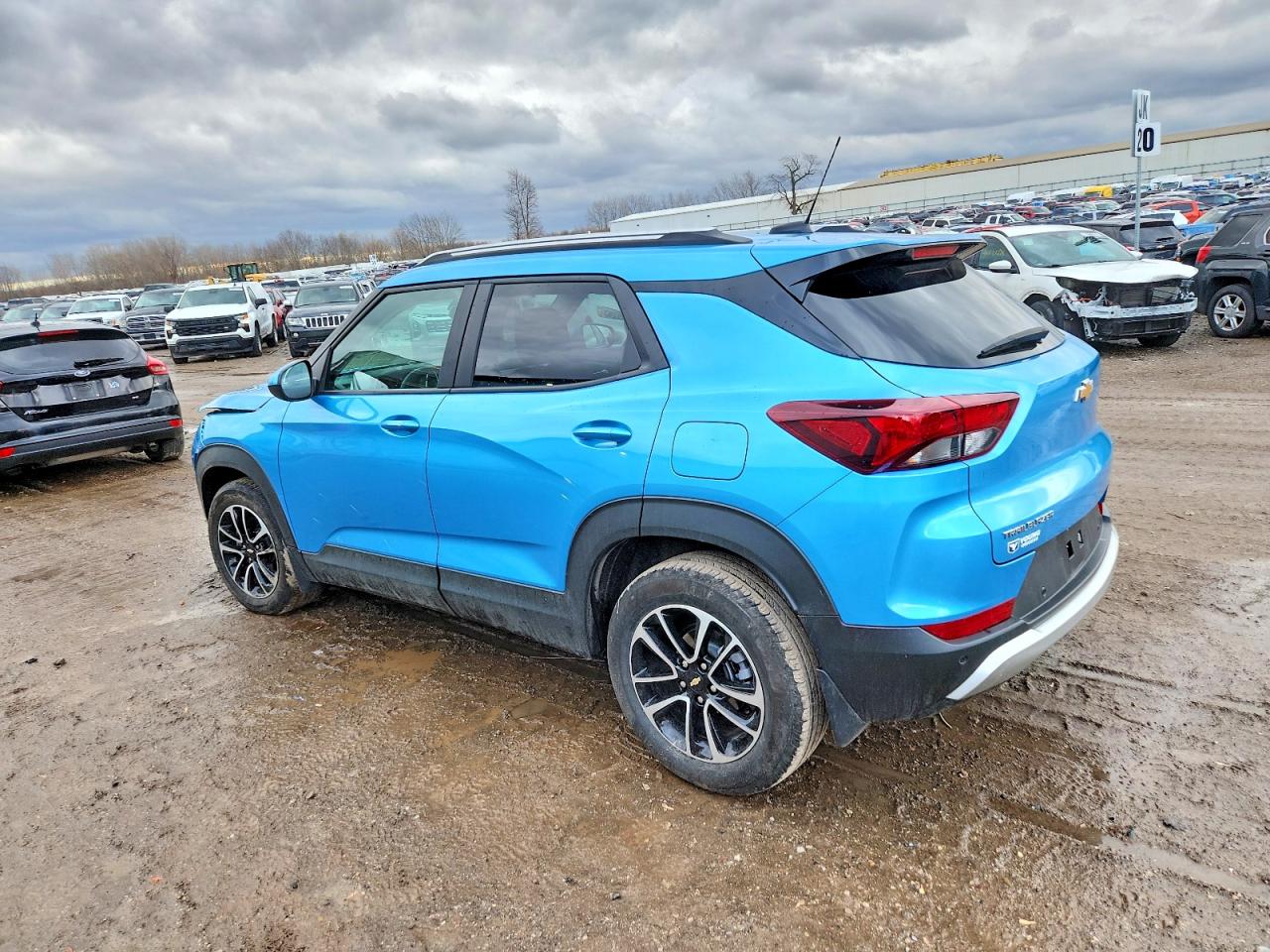 2025 CHEVROLET TRAILBLAZER LT photo 4