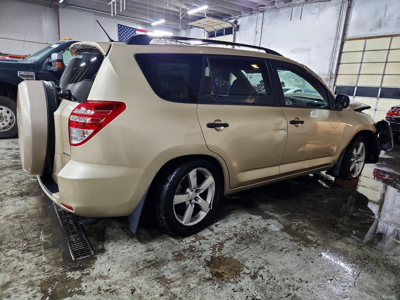 2009 TOYOTA RAV4 BASE photo 5